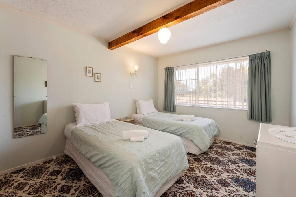 Villa Charming Hideaway Lago Lago Taupo Esterno foto