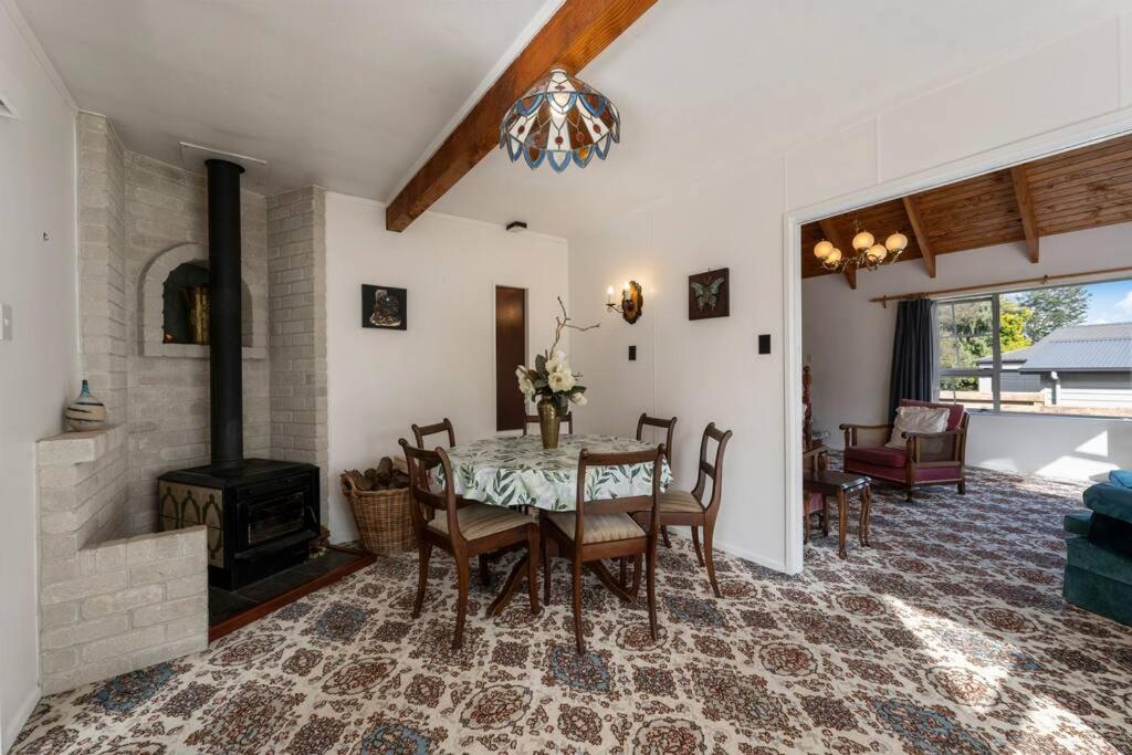 Villa Charming Hideaway Lago Lago Taupo Esterno foto