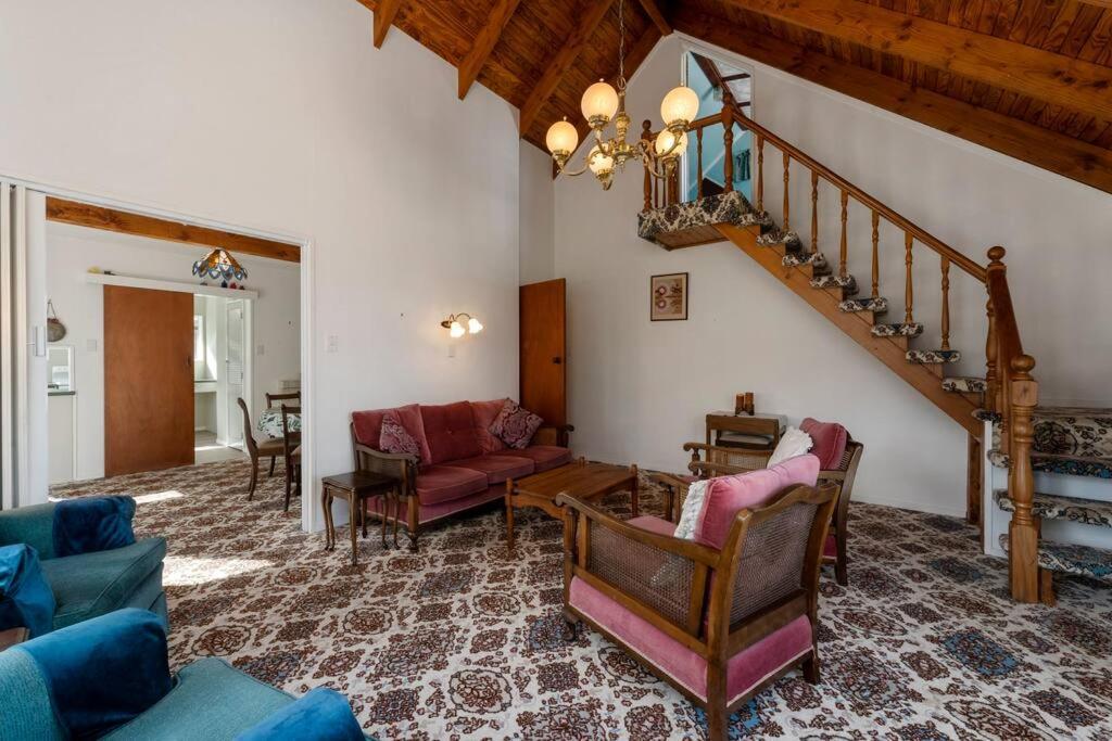 Villa Charming Hideaway Lago Lago Taupo Esterno foto