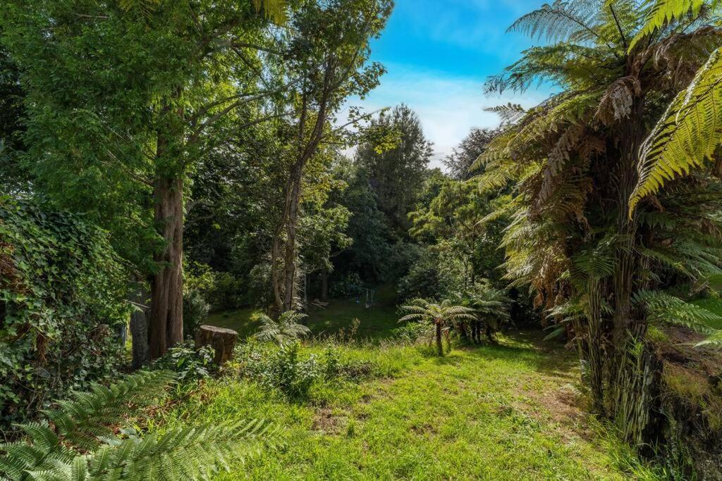 Villa Charming Hideaway Lago Lago Taupo Esterno foto